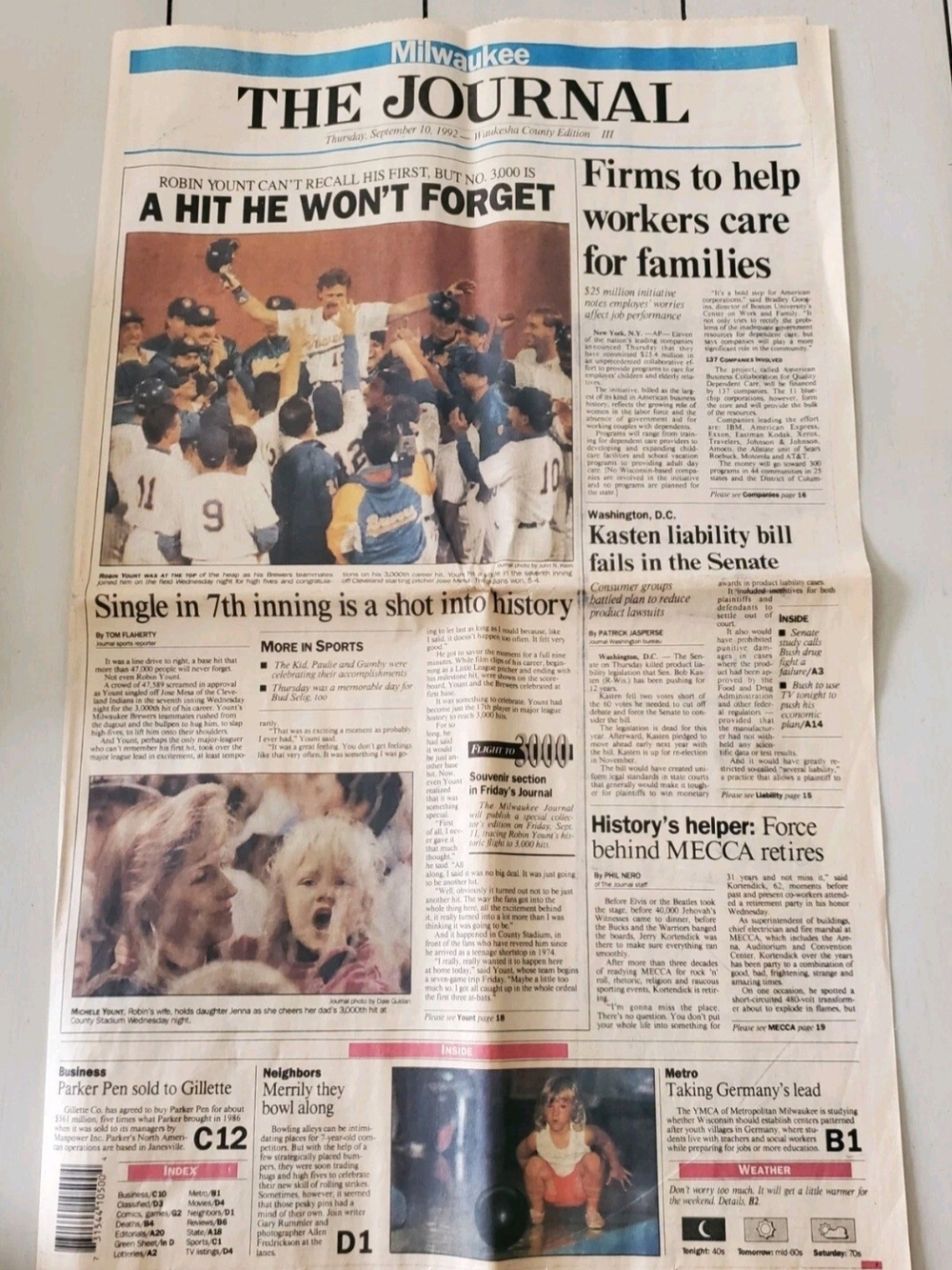 Milwaukee Journal Newspaper - MLB - Robin Yount 3,000 Hits - 9/10/92